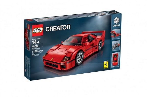 Ferrari F40: nuovo kit realizzato con i LEGO®.