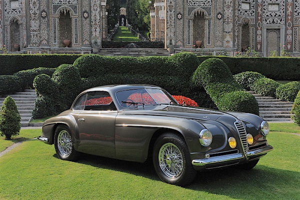 A Cernobbio un’Alfa Romeo Villa d’Este fa gli onori di casa.