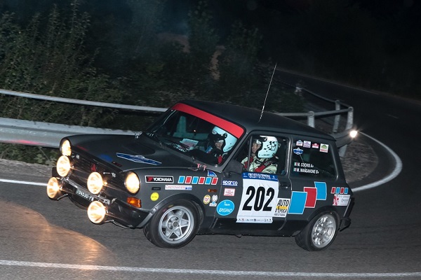Trofeo A112 Abarth: Cochis nella notte di Cremona.
