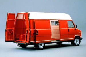 Fiat Ducato festeggia 35 anni dal lancio prima generazione
