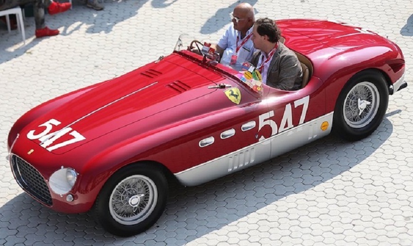 Le Ferrari in un concorso d’eleganza per i 70 anni.
