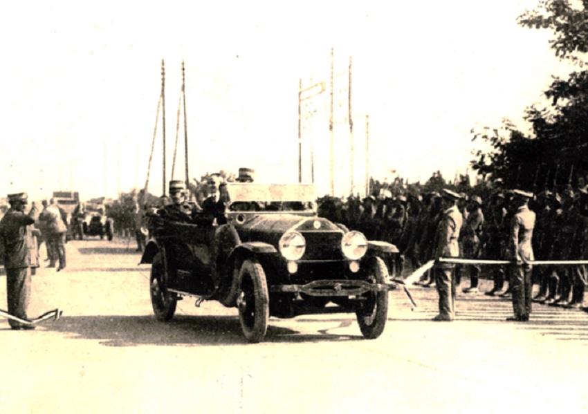 21 settembre 1924 apre MilanoLaghi, prima autostrada al mondo.