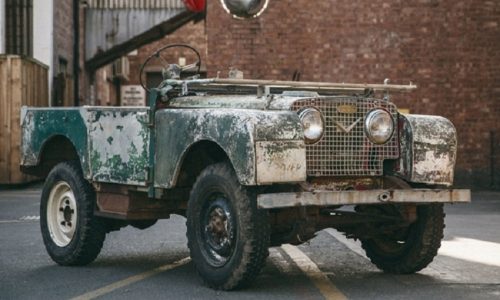 Per 70 anni Land Rover, via al restauro della vettura numero uno.