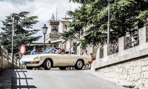 Belle auto d’epoca al Giro dei Castelli di San Marino.