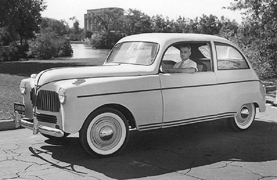 Una strana auto con carrozzeria rinforzata da fibra di cannabis… nel 1941.