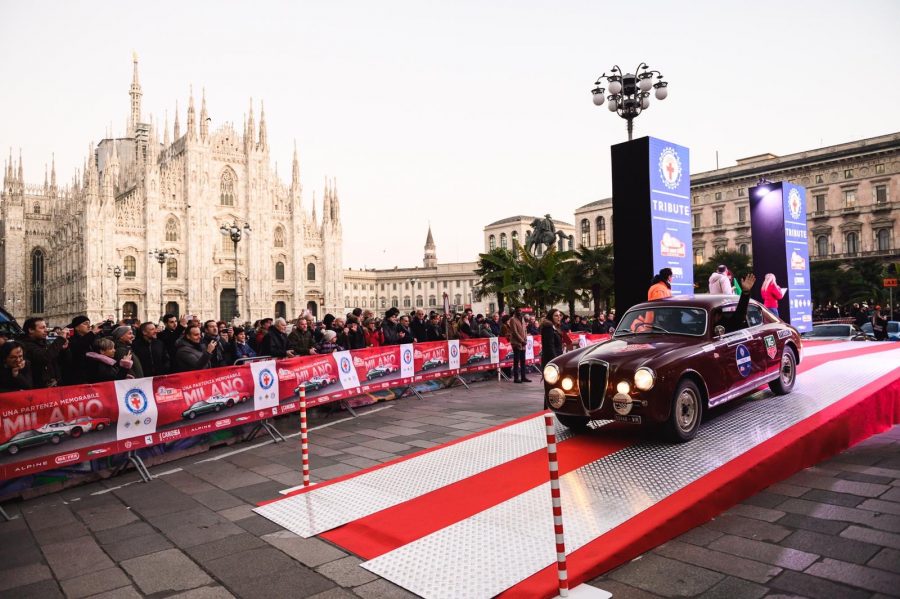 Milano abbraccia i valorosi del Rallye Monte-Carlo Historique.