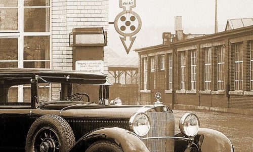Museo Mercedes-Benz, mostra racconta storia segnali stradali.