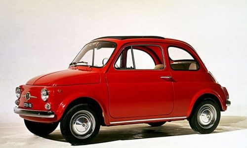 Auguri Fiat 500, 63 anni dopo festa con personaggi meno noti.