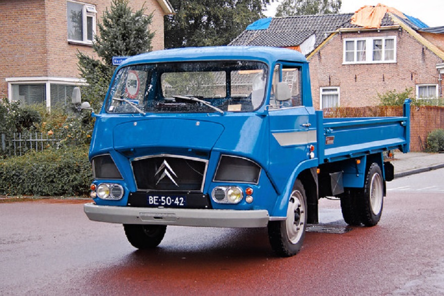 Citroën Type 350, storia di successo del furgone ‘Belfagor’.