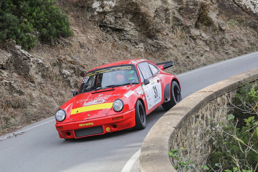 Lombardo-Consiglio, su 911RS, davanti a tutti al XXXIV Rallye Elba Storico.