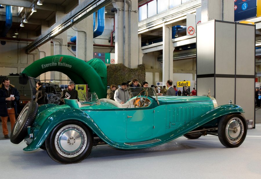 Automotoretrò: le grandi auto del passato in mostra alla Fiera di Parma.