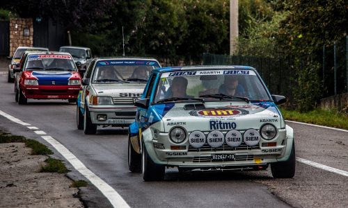 Caprino-Spiazzi Rievocazione Storica: una celebrazione motoristica unica con più di 100 auto in scena.