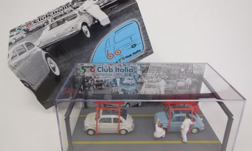Modellino Fiat 500 per il 60esimo compleanno.