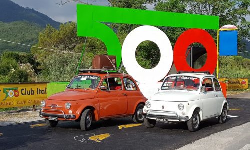Al 35° Meeting Internazionale di Fiat 500 Storiche oltre ottocento auto.