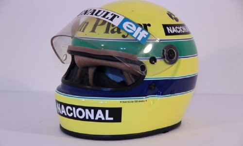 All’asta casco Ayrton Senna con cui sfidò esordiente Schumi.