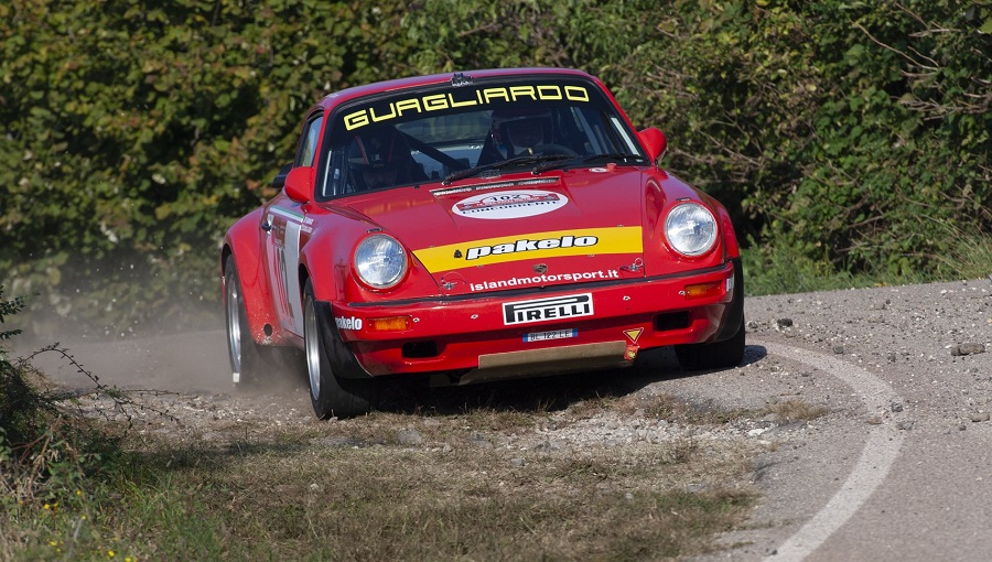 Il 13° Rally Due Valli Historic è di Guagliardo-Granata su Porsche 911 Sc RS.