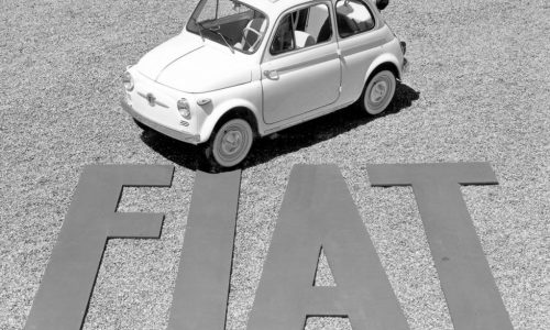 La leggendaria Fiat 500 al Festival Automobile International 2019.