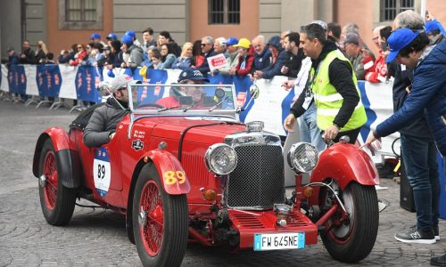 Le auto della Mille Miglia in direzione Bologna per il finale della terza tappa.