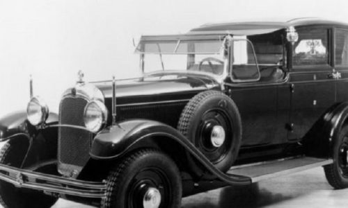 Citroen, ad Aprilia in mostra la Lictoria Sex di Papa Pio XI.