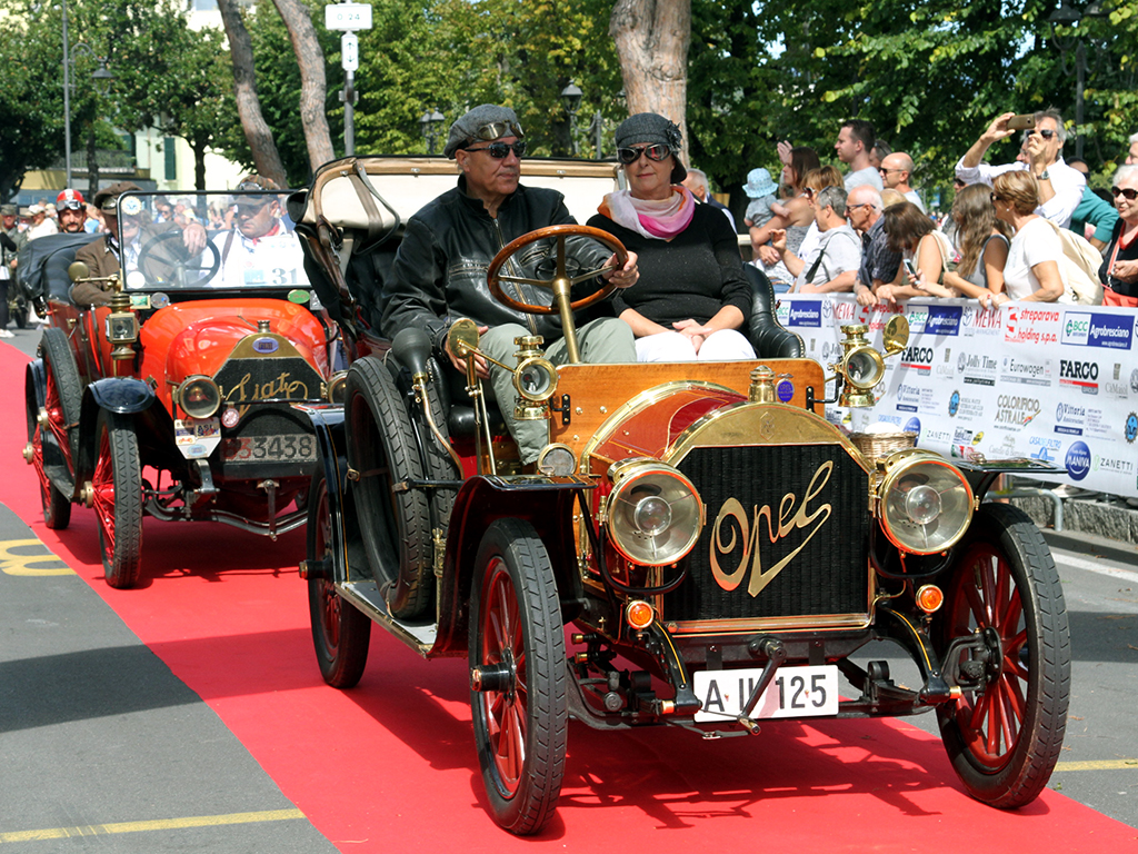 Alla Settimana Motoristica Bresciana le centenarie ricorderanno il primo Motor show Italiano.