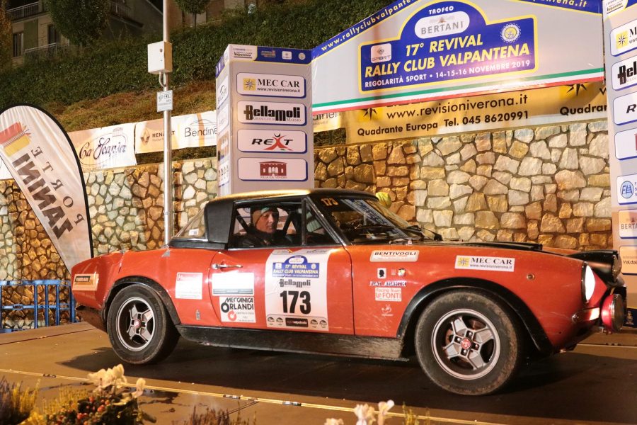 Il 17° Revival Rally Club Valpantena arride a Bentivogli-Marani.