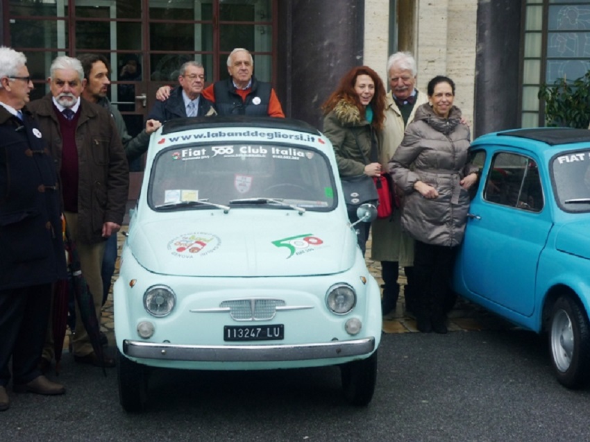 Befana al Gaslini con le Fiat 500 e la Fata Zucchina.