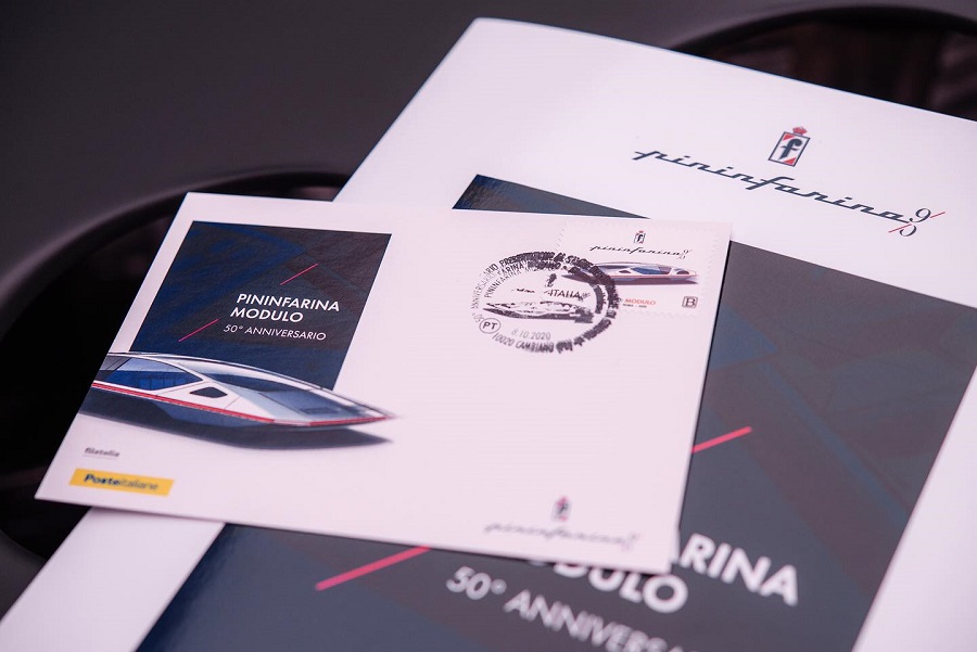 Francobollo per il design avveniristico di Pininfarina