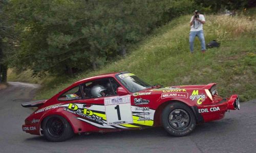 Il Rally Storico Città di Prato è di Brusori-Valdiserra su Porsche 911.