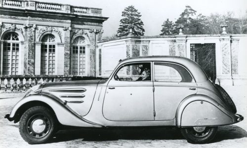 Peugeot a Retromobile con la storia della serie 4.