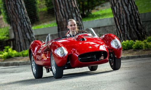 Anche in scala la Ferrari Testa Rossa J fa sognare.