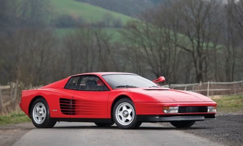Libro sulla Ferrari Testarossa.