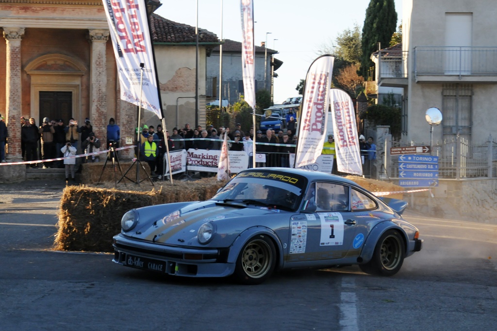 Trionfo di Rimoldi e Consiglio alla Grande Corsa: Una Porsche 911 SC inarrestabile.