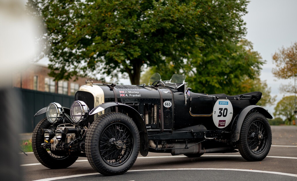 Bentley Speed Six Continuation Series e Blower Continuation Series: Tradition Meets Innovation.