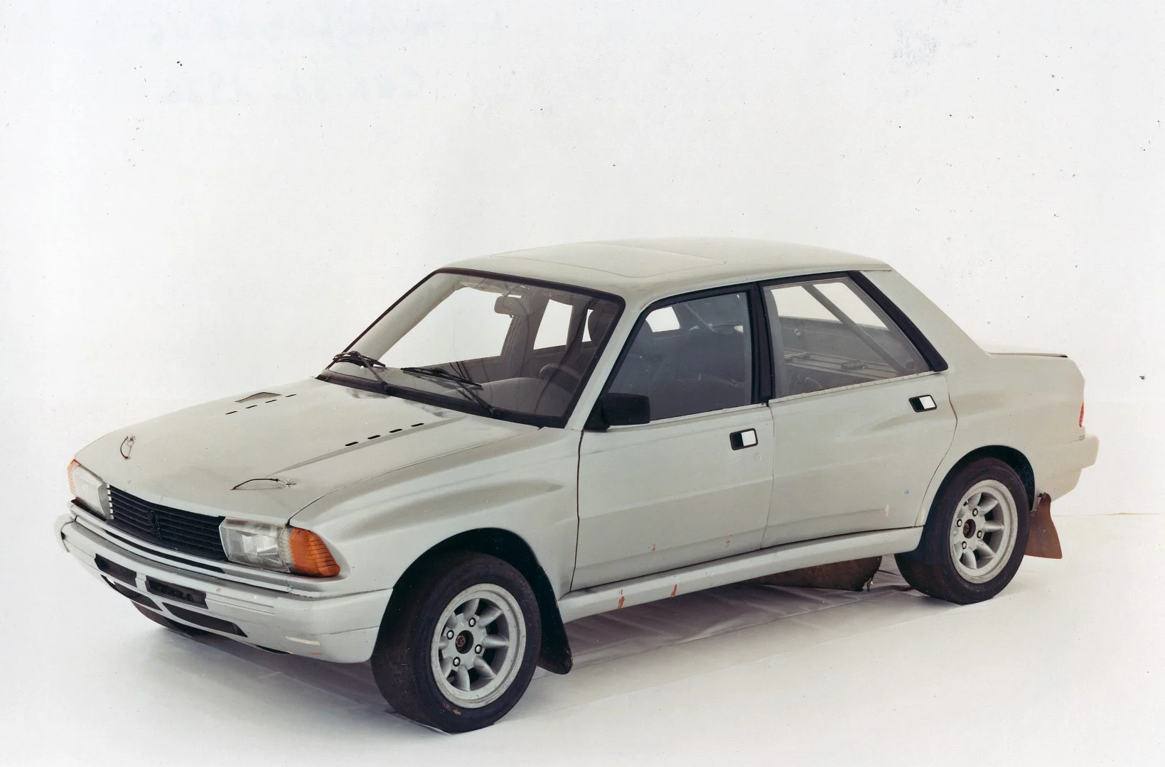 Peugeot 305 V6 Prototype: Il Prototipo Rally degli Anni ’70.