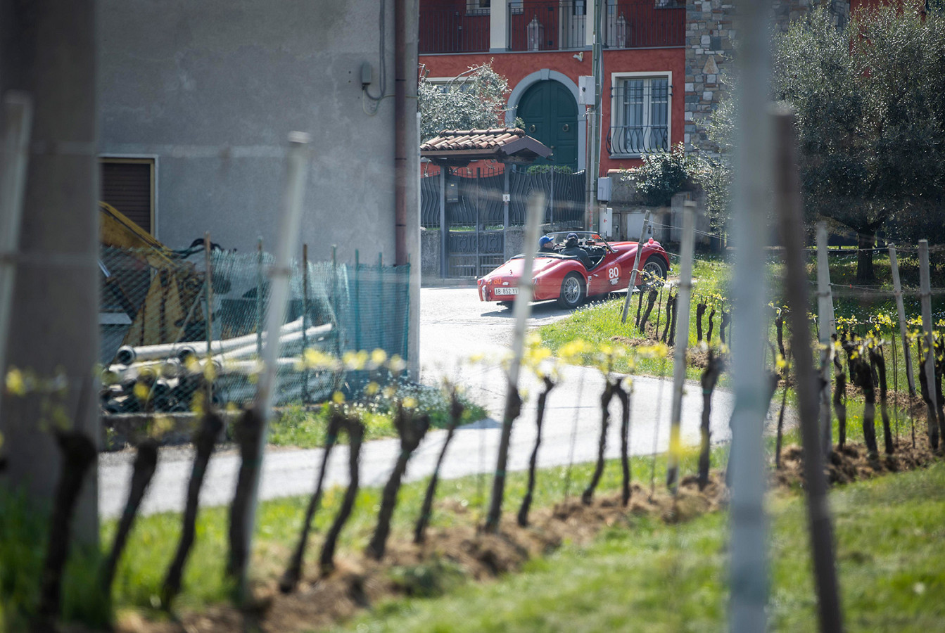 Anticipazioni sulla 17ª Edizione del Franciacorta Historic: Un’Avventura Racing tra Vigneti e Rive del Lago d’Iseo.