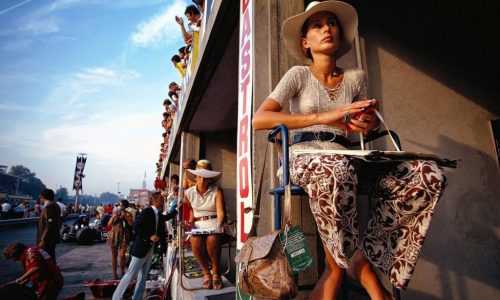 Un Affascinante Viaggio nei Cuori e nelle Piste della Formula 1: Le Ragazze del Muretto.