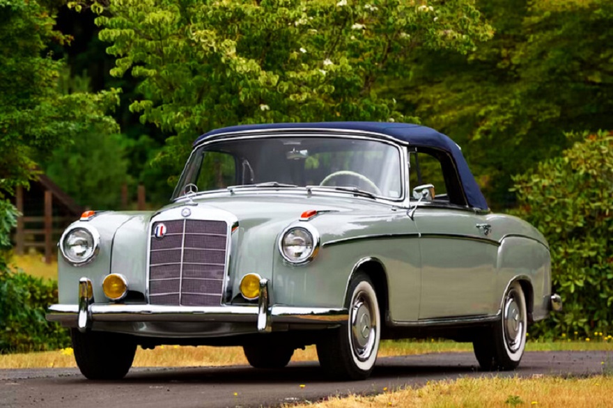 La Mercedes-Benz 220 S Cabriolet di Grace Kelly al New York International Auto Show 2024.
