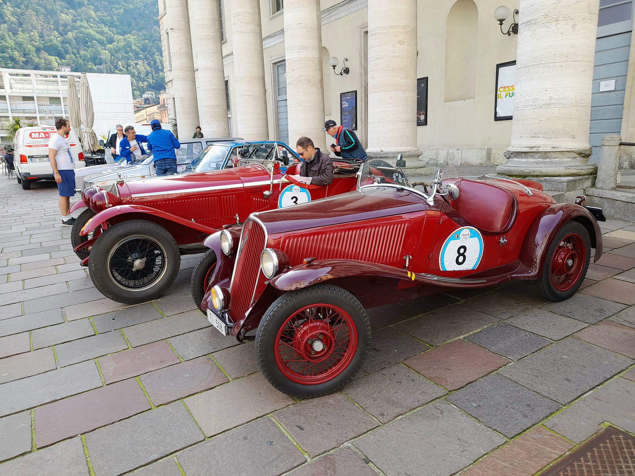 Ruote nella Storia: Un Trionfo di Passione e Storia nel Triangolo Lariano.