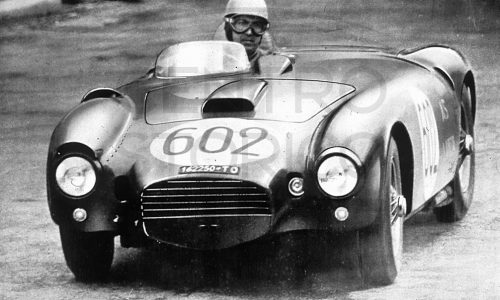 Lancia D24 Spider Sport: Il Fulmine Italiano che Conquistò il Mondo.