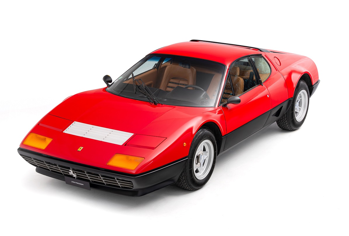 L’Astarossa: A Monaco Sfilano le Ferrari Più Iconiche.