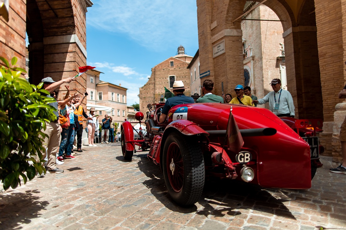 La Freccia Rossa colora la Leonessa d’Italia.