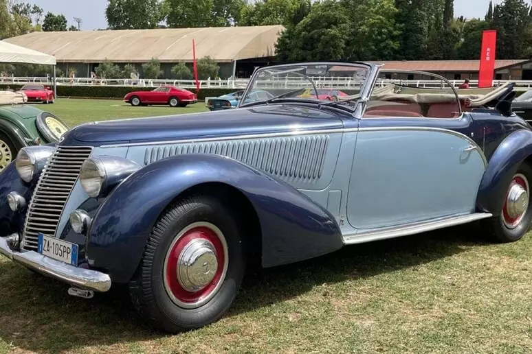 Reb Concours: Lancia Astura Cabriolet “Bella come Roma” Vince con Tecnologie Innovative.