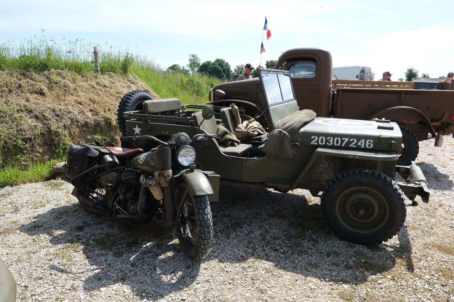 Veicoli del D-Day: Dalla Jeep ai Camion Dodge e GM.