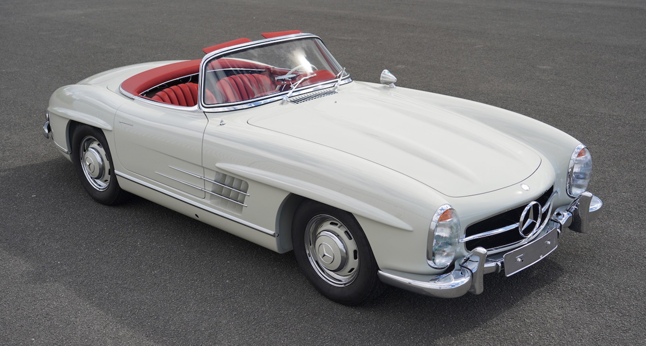 Mercedes-Benz Italia a Auto e Moto d’Epoca Bologna 2024: Storia e Innovazione in Mostra.