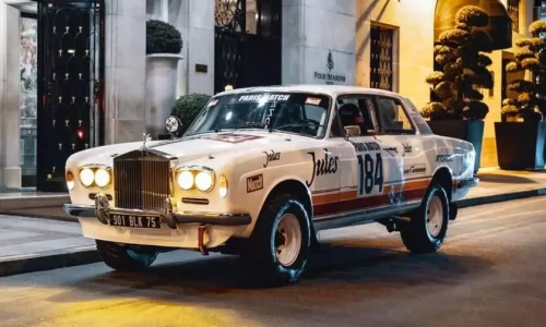 All’asta la Rolls-Royce “Jules” del Rally Parigi-Dakar 1981: un’icona Unica tra Lusso e Avventura.