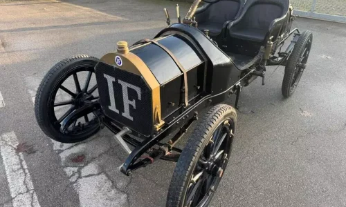 Isotta Fraschini Fenc: un capolavoro d’epoca in vendita, simbolo dell’eccellenza italiana.