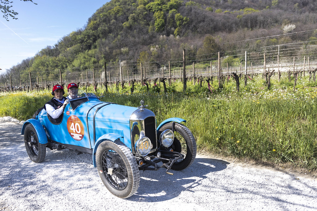 Franciacorta Historic 2025: il fascino delle Auto d’epoca tra vigneti e Storia.
