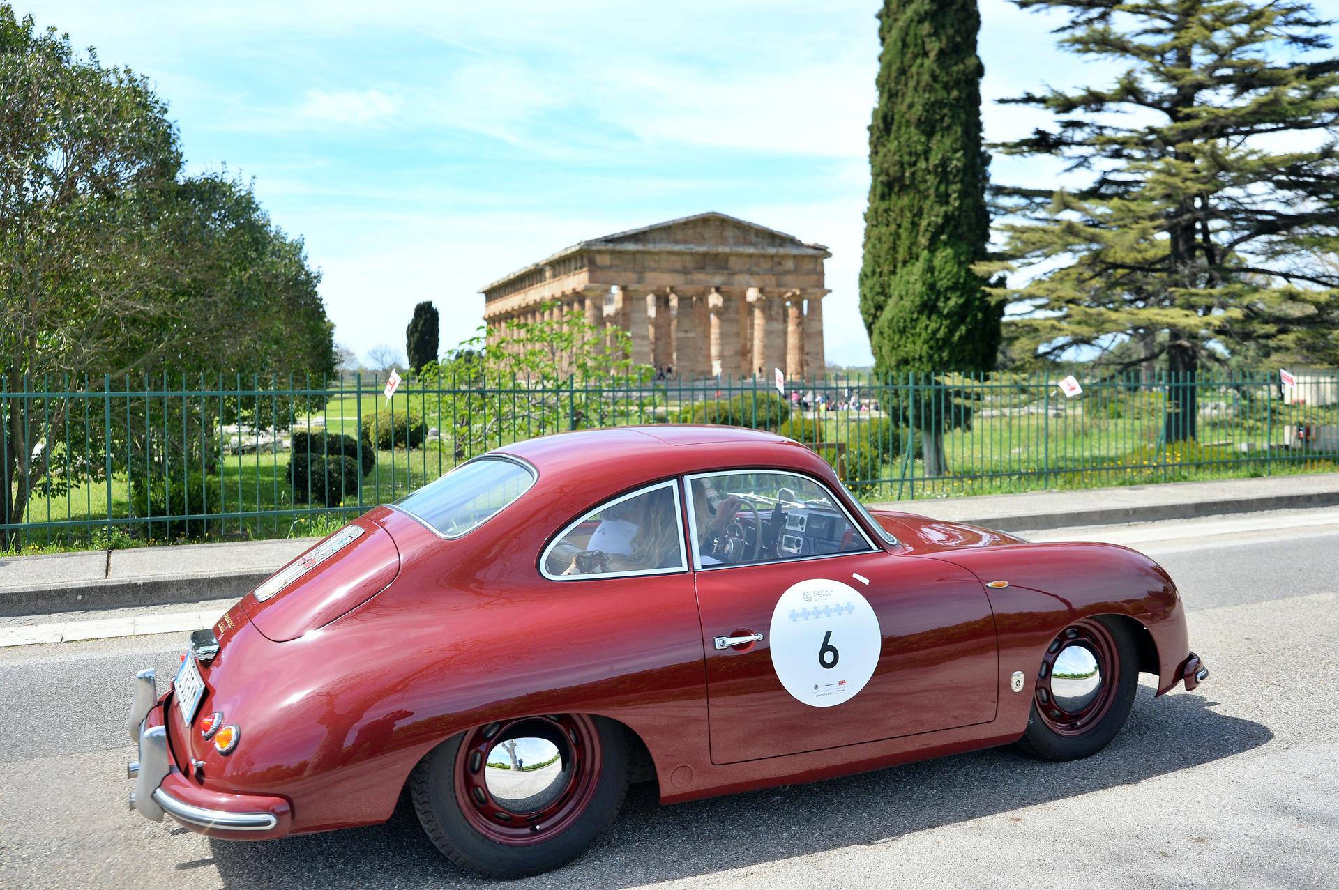 La Freccia Rossa torna a Sorrento: parte la 1000 Miglia Experience Italy.