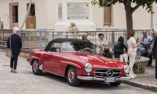 “Andar per borghi e castelli” tra auto d’epoca e territorio: la proposta di CAEM/Lodovico Scarfiotti.