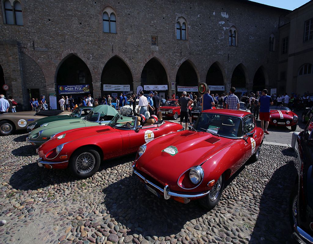 Bergamo Historic Gran Prix 2025: record di pubblico e passione sulle Mura della Città Alta.